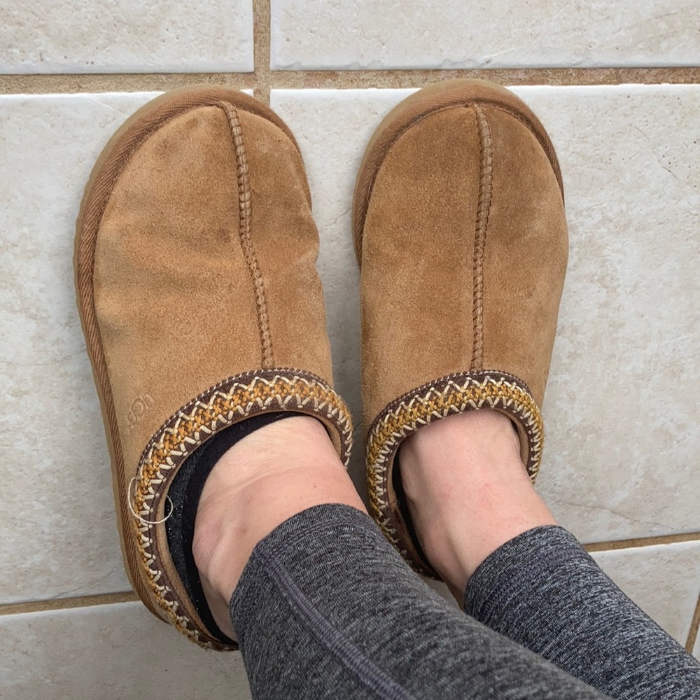 UGG women’s slippers